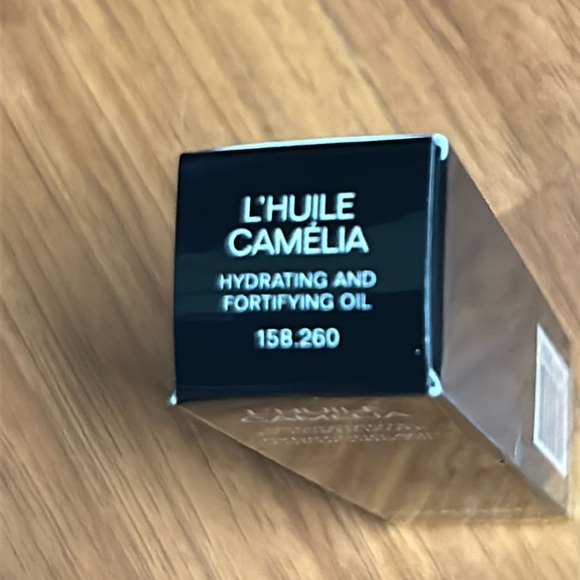 Brand New in Box Chanel L'HUILE CAMÉLIA Hydrating and Fortifying Oil - Picture 7 of 9